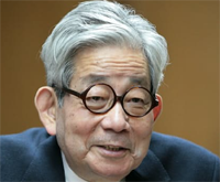 【訃報】 大江健三郎さん、老衰で死去 88歳  ノーベル賞作家だった・・